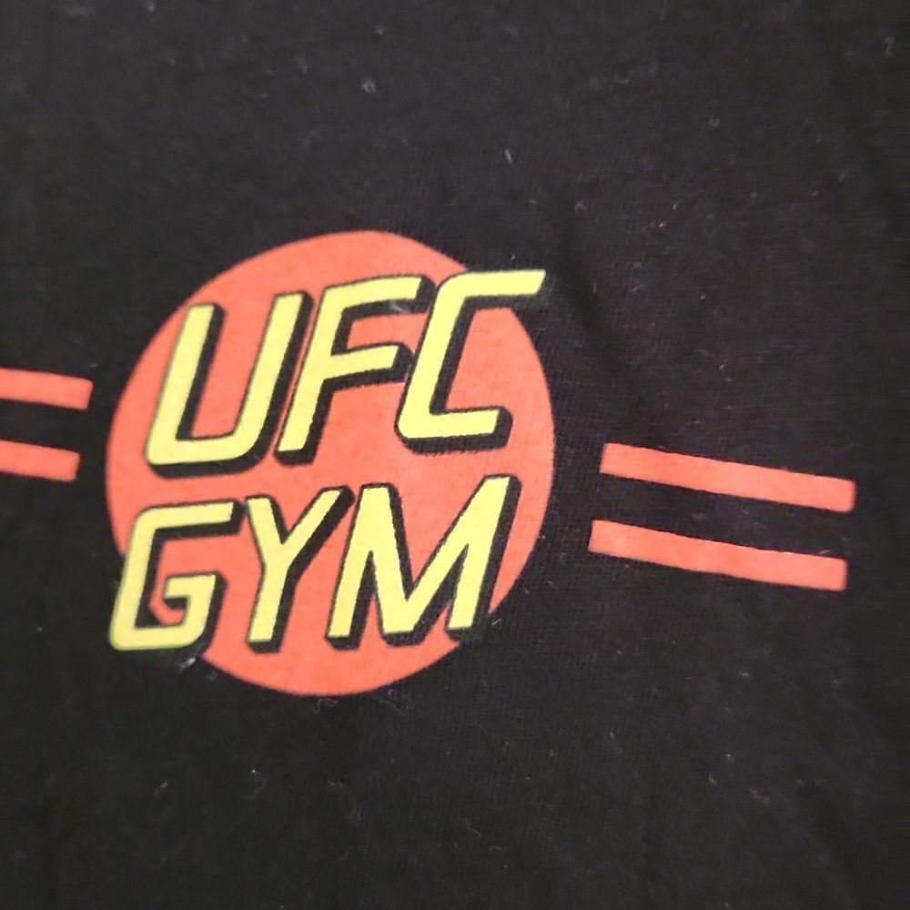 UFC Gym T-shirt L - Picture 2 of 5